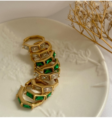 Royal huggie earrings 