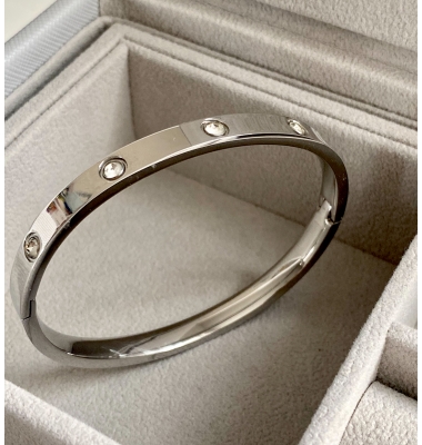 Harlow crystal stone bangle 