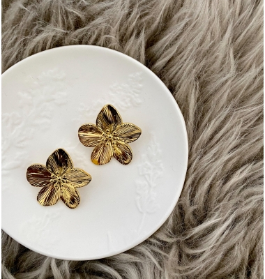 Tamar flower vintage earrings 