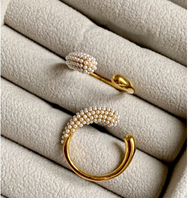 Rhea pearl ring 