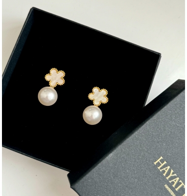 Clover pearl drop earrings 