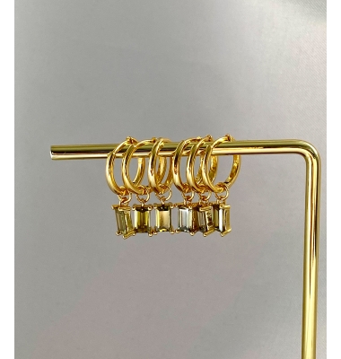 Avery Huggie Earrings 