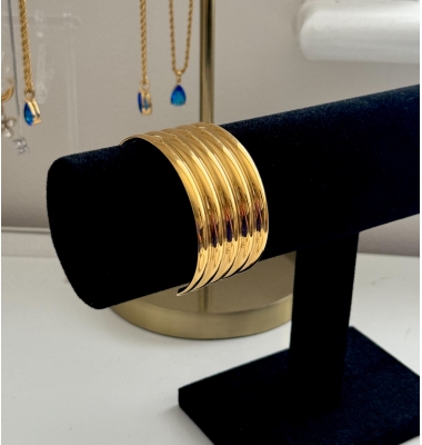 Hannah wide cuff bangles 